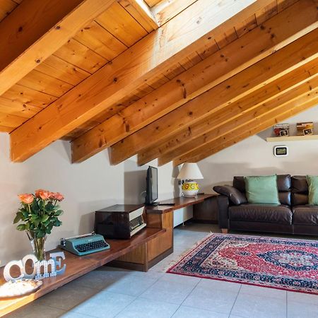 Le Rose Apartment Venegono Superiore Bagian luar foto