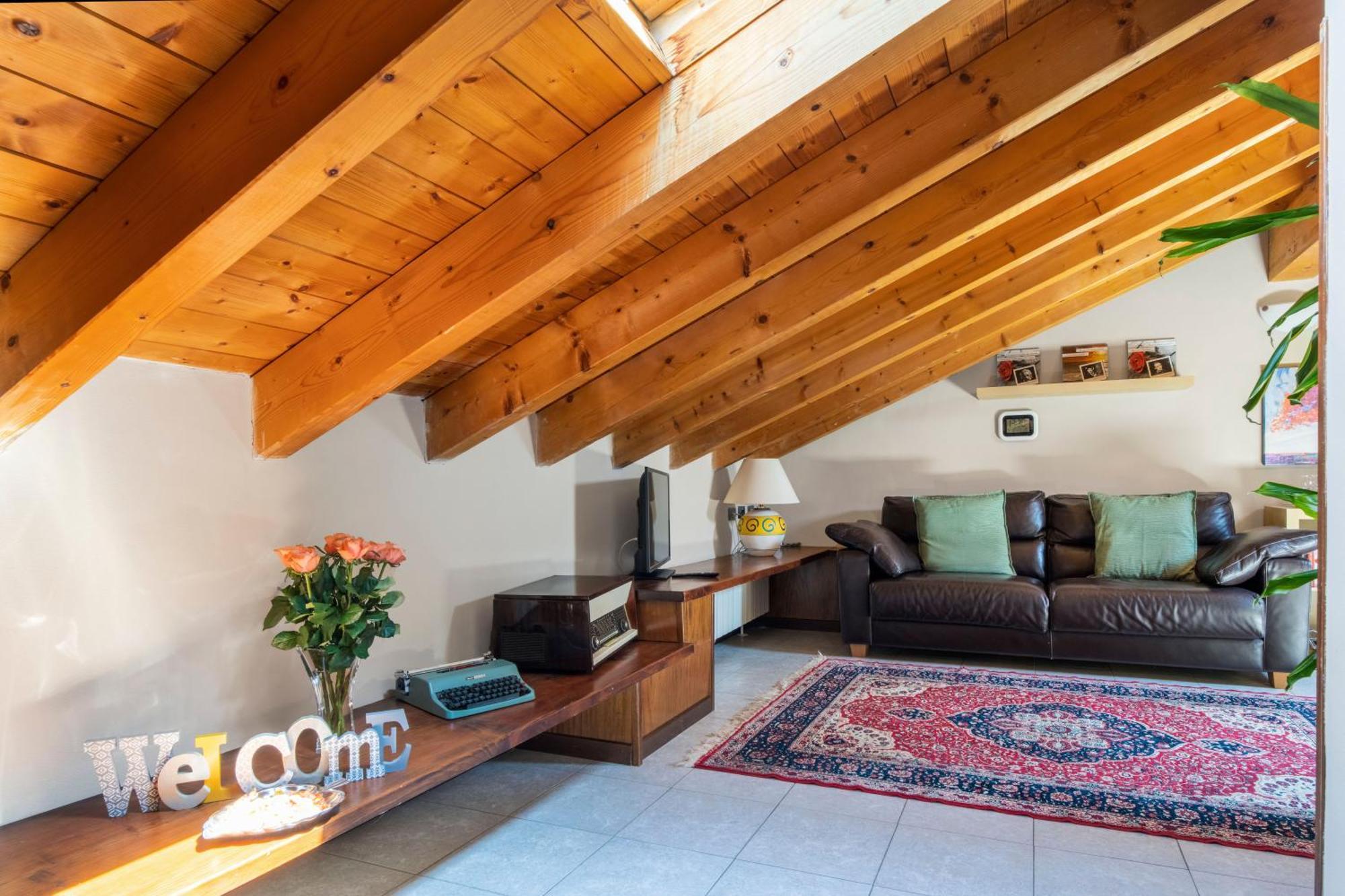Le Rose Apartment Venegono Superiore Bagian luar foto